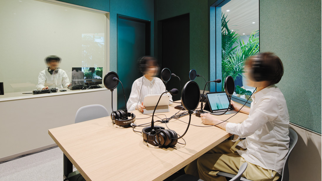 ラジオブース(1F)