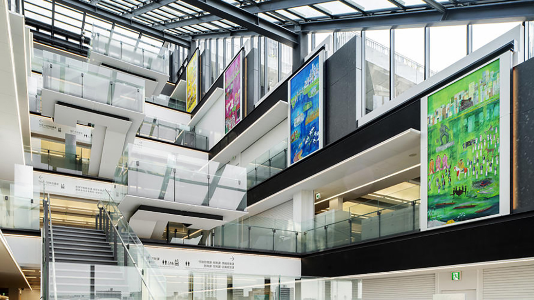 シビック・キューポラ(吹き抜け空間)