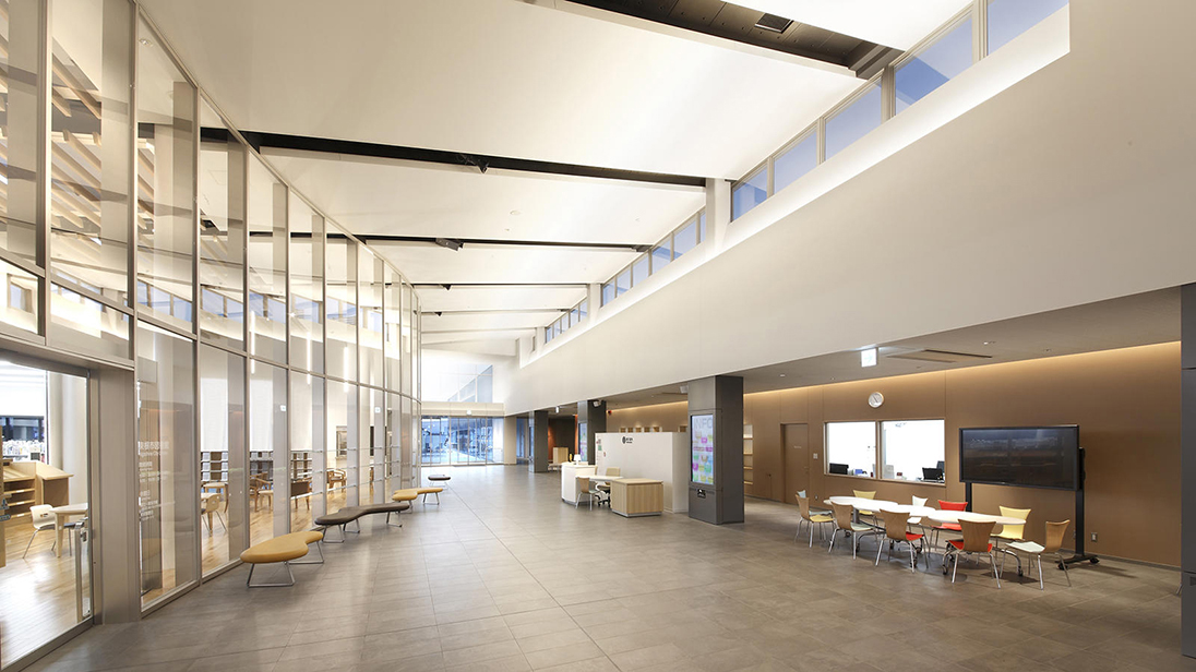 まなびあテラス エントランスホール