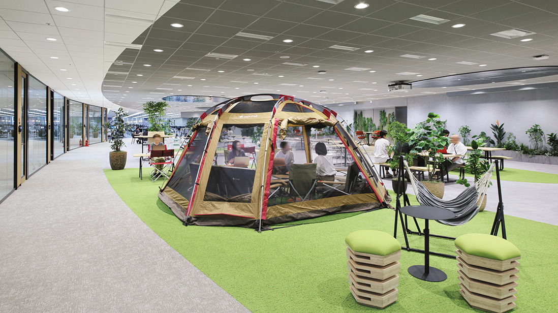 コミュニケーションエリア「GRASS ZONE」