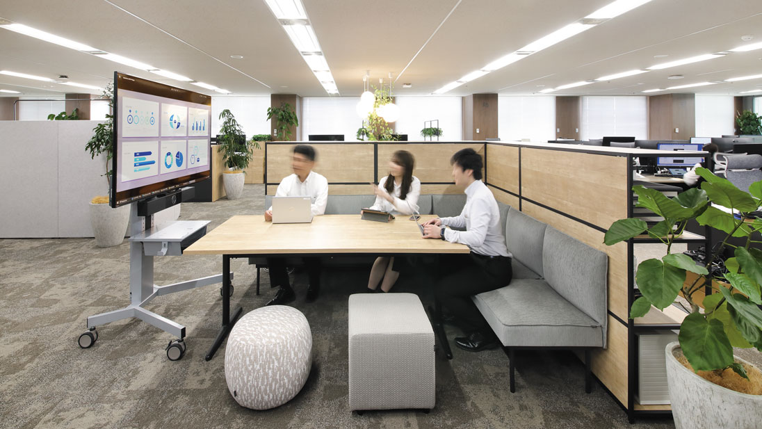 執務エリア(チャットスペース)