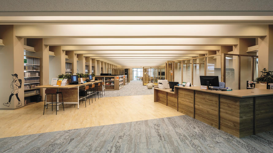 中央図書館 2階