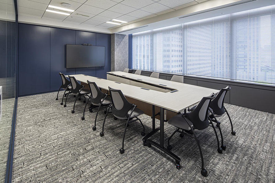 執務エリア(共有会議室)