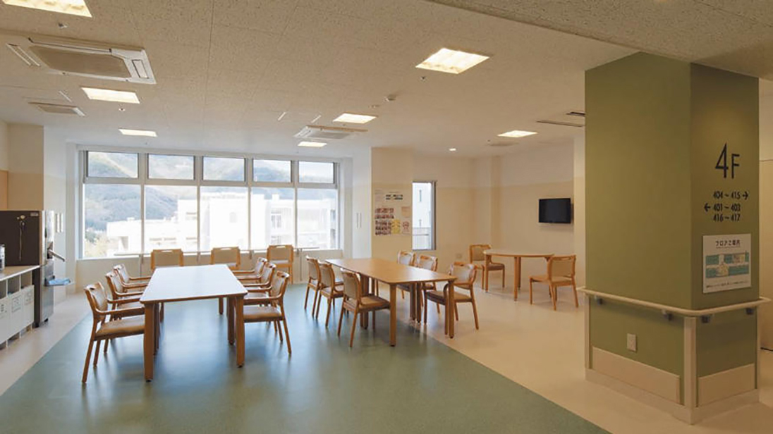 4階病棟内のデイルーム