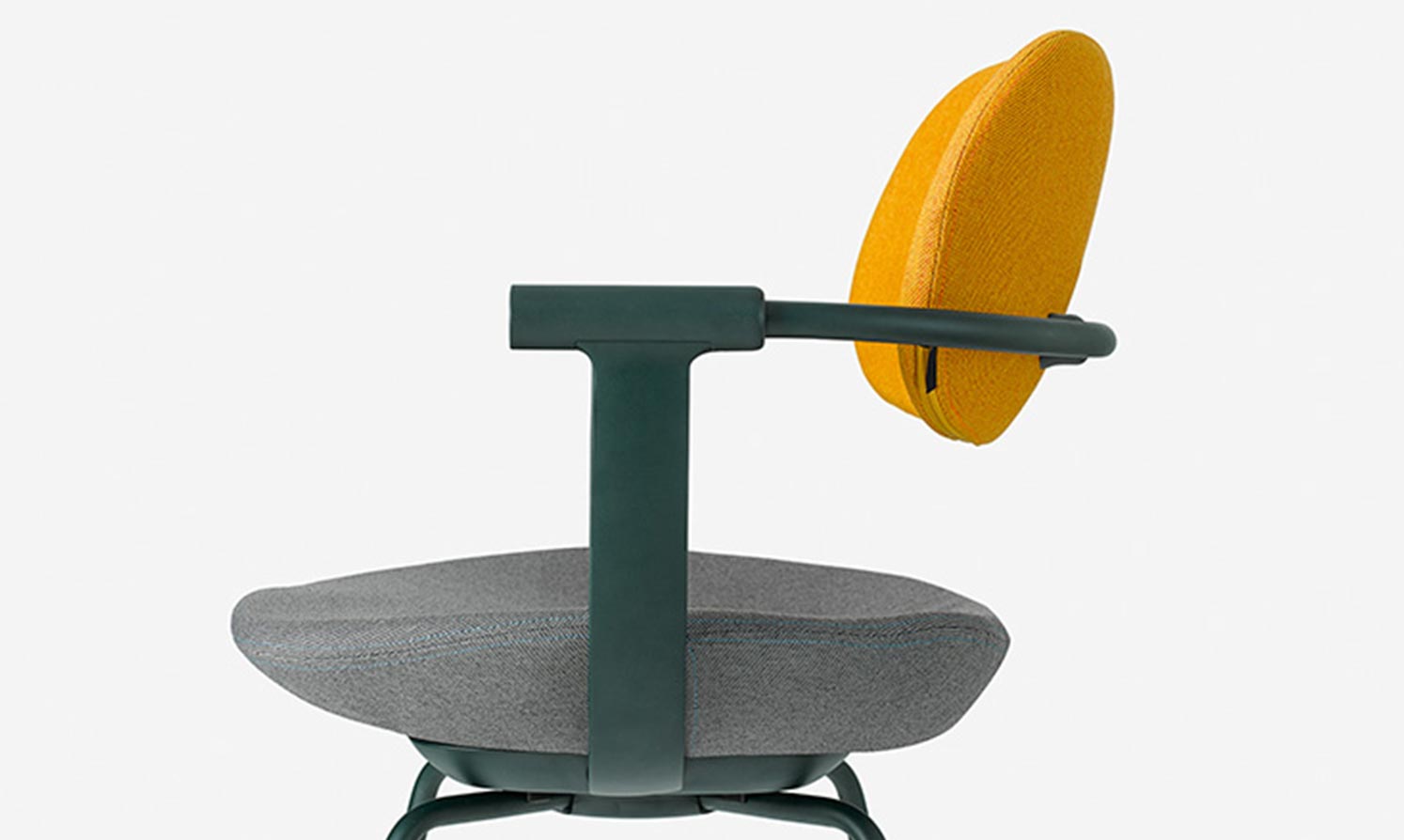 「vertebra03」背のロッキング機能