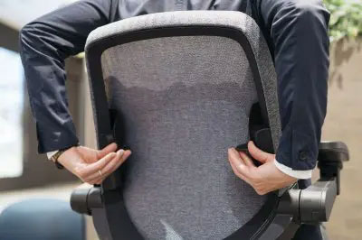 腰を支えてくれる「ランバーサポート」 腰を支えてくれる「ランバーサポート」