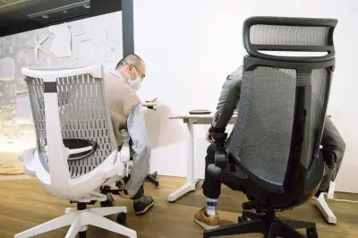 アクトチェアのもう1つのポイントはロッキング機能 アクトチェアのもう1つのポイントはロッキング機能