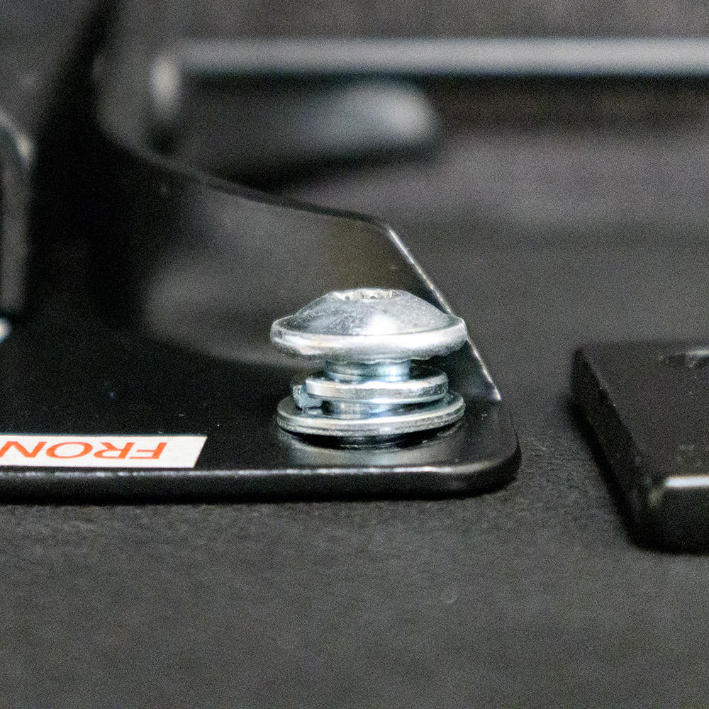 締め付け× 締め付け×