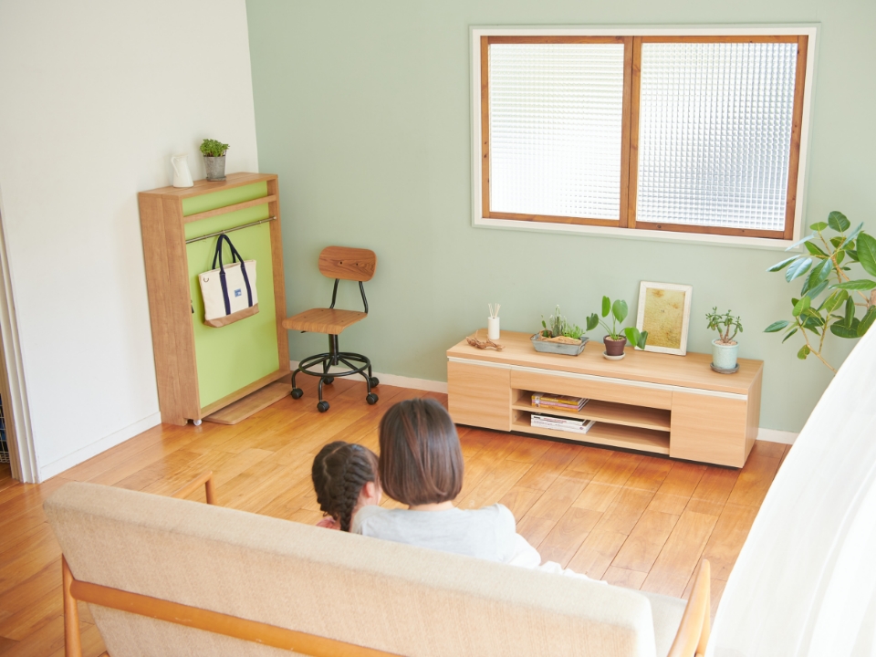 閉じればリビングに溶け込む 閉じればリビングに溶け込む