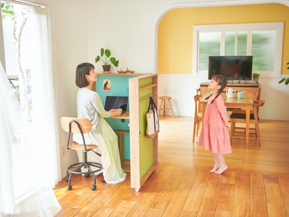 テレワーク中でも家族の様子が確認できる テレワーク中でも家族の様子が確認できる