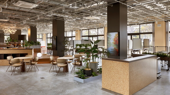 デジタルサイネージのオフィス導入事例、仕組み、メリットや統合管理の最新情報をご紹介！