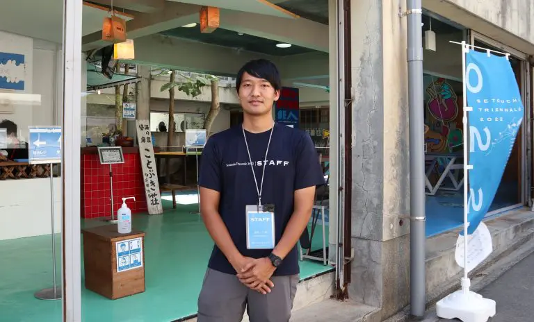 瀬戸内国際芸術祭実行委員の植村さん(女木島担当) 瀬戸内国際芸術祭実行委員の植村さん(女木島担当)