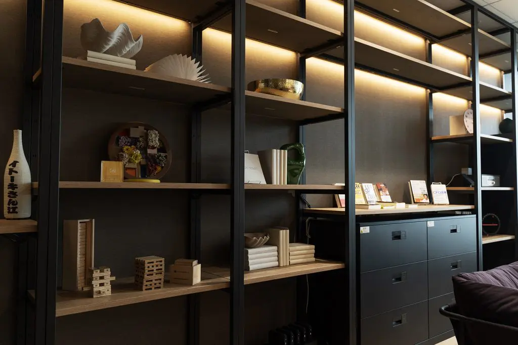 美術館のようなシェルフ 美術館のようなシェルフ