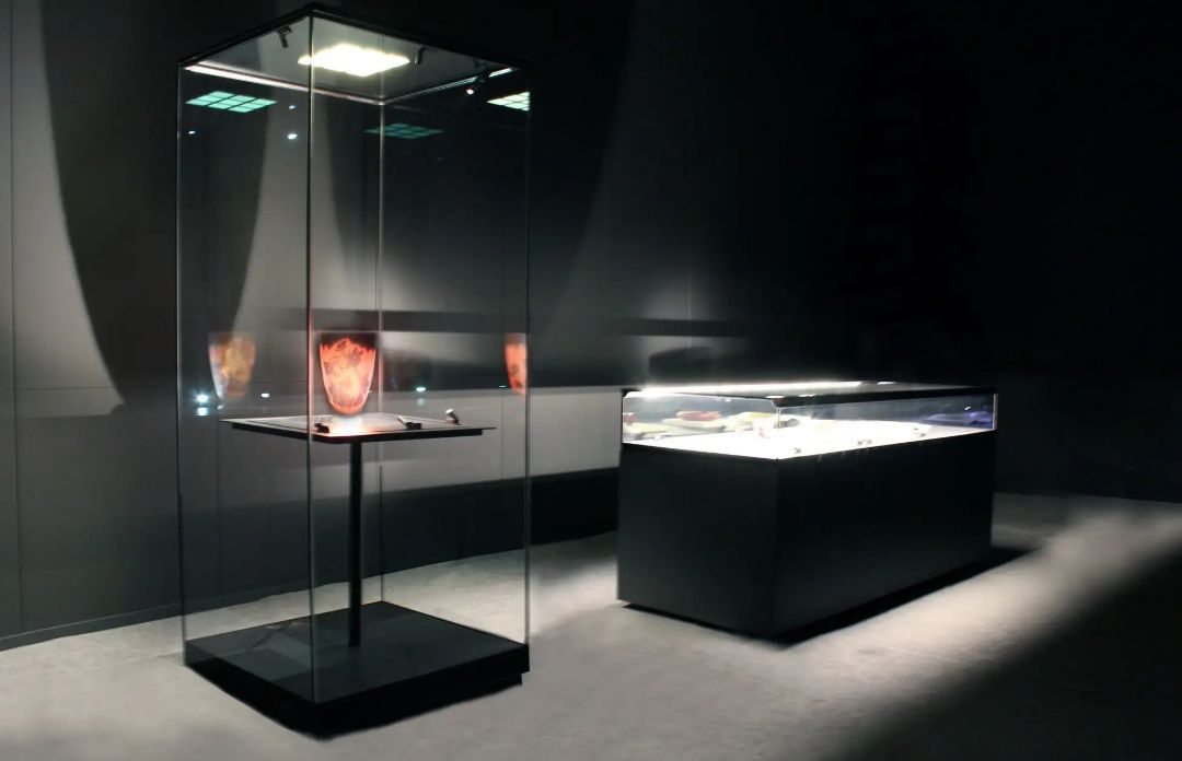 展示ケース Artivista